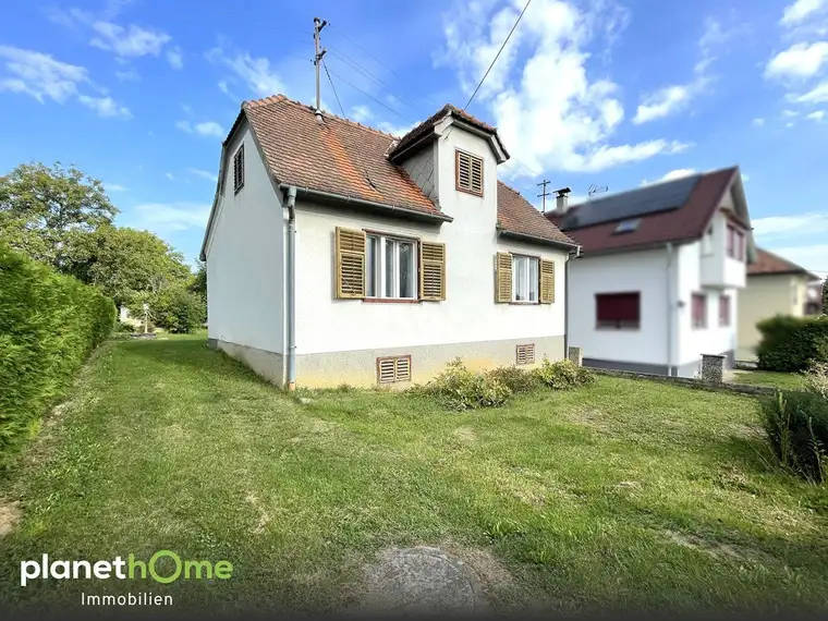 -RESERVIERT- Kleines Landhaus mit großem Garten