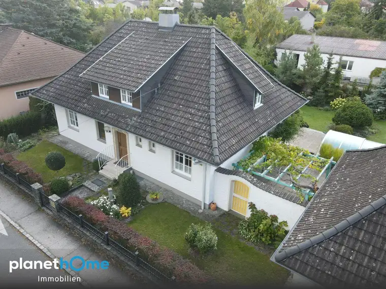 Lebensmittelpunkt für eine Familie, die ein vielfältiges Raum- und Freizeitangebot sucht! 
