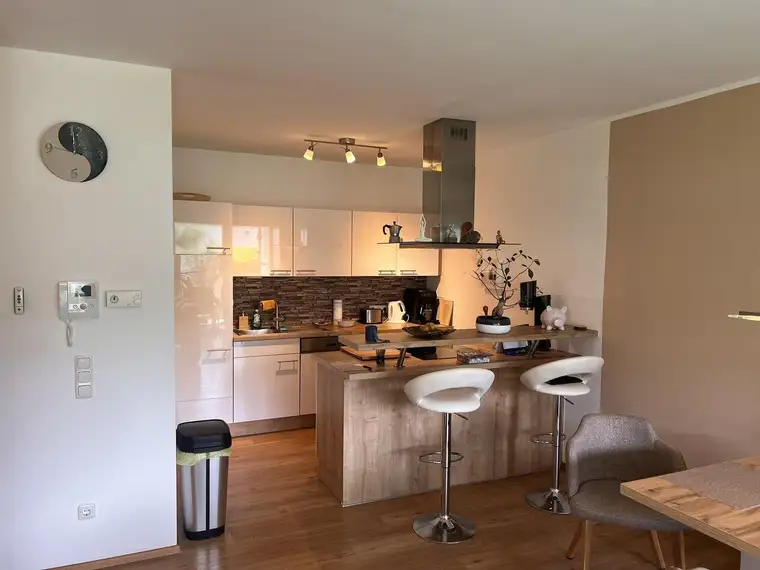 "Wohnen im Herzen von Kremsmünster" - moderne 2 ZI-Wohnung mit großem Eigengarten!