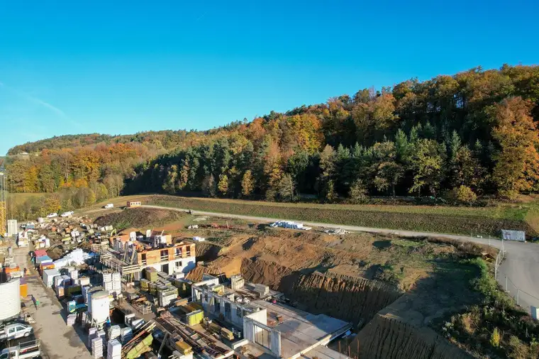 Rascher Baufortschritt! 3 Raumwohnung mit 18 m² Balkon - provisionsfrei