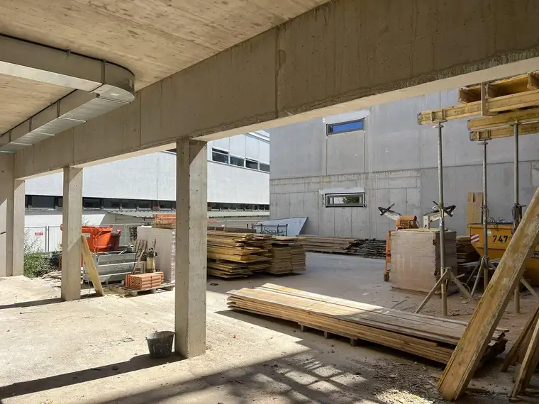 Eröffnen Sie Ihr exklusives Gastrolokal im Herzen von Neuhofen - jetzt informieren!