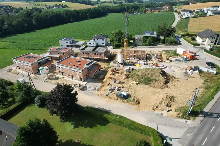 Naturnahes Wohnen: Traumhafte Erdgeschosswohnung mit großem Garten und Terrasse in Niederneukirchen