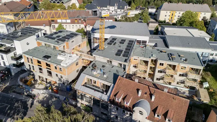 Bequemes Wohnen: Zentrale Eigentumswohnung mit Lift in Neuhofen