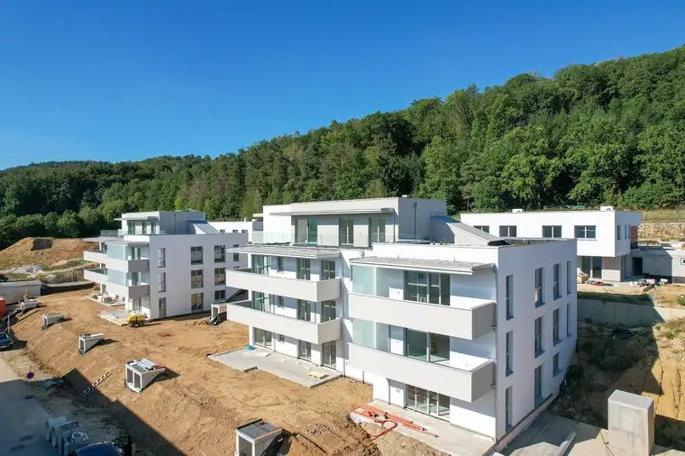 Familienglück vor den Toren der Stadt – 25 m² Balkon &amp; 2 TG-Stellplätze inklusive!