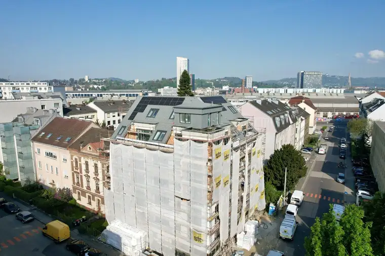 Linz von oben: Erleben Sie Wohnkomfort pur in unserer 4-Zimmer Dachgeschosswohnung mit Dachterrassen