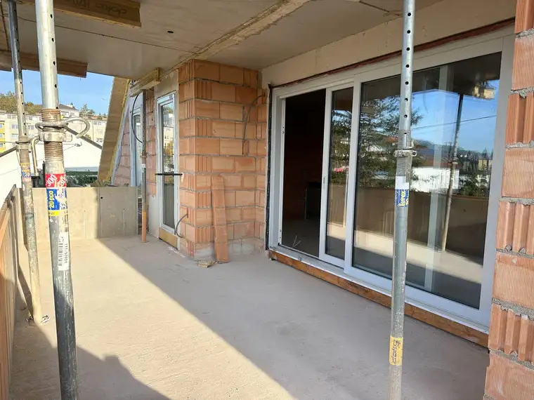 LINZ - Hochwertige 4 ZI-Wohnung mit großzügigem Balkon - Rohbau fertiggestellt!