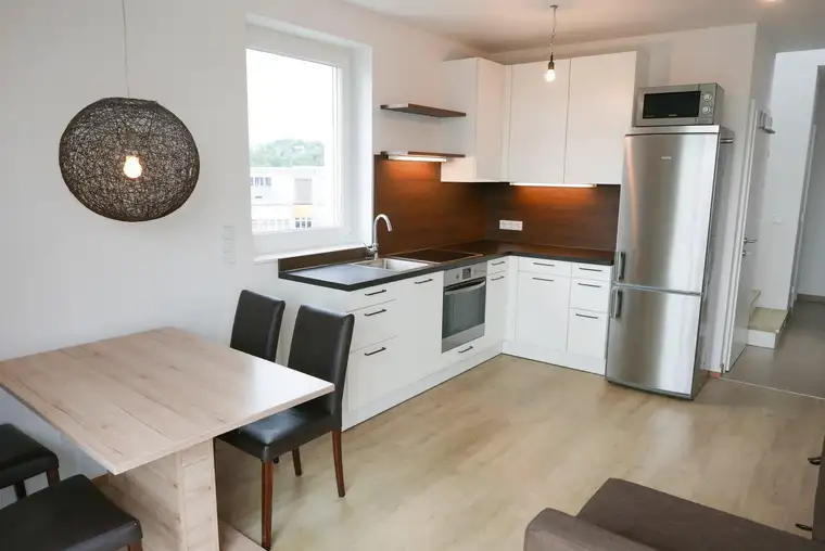 Helle 3 ZI-Maisonettewohnung mit großzügigem Balkon in generalsaniertem Altbau