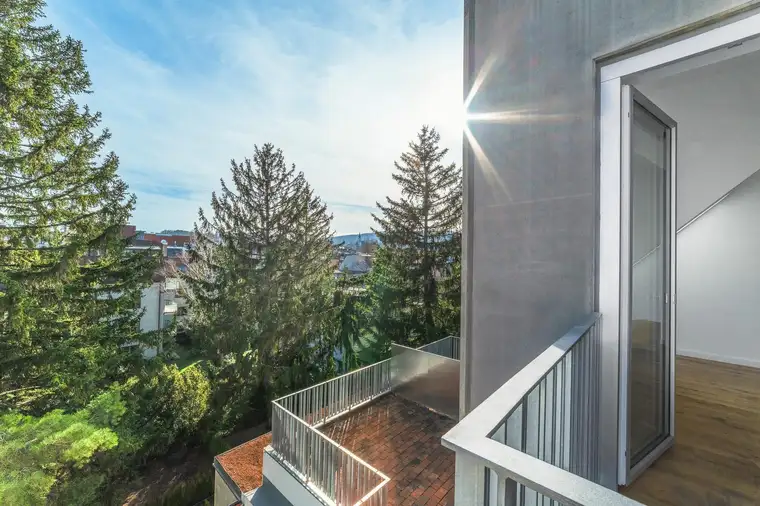 Exklusive Dachgeschosswohnung im 13. Bezirk mit Garten - Hietzing wartet auf Sie