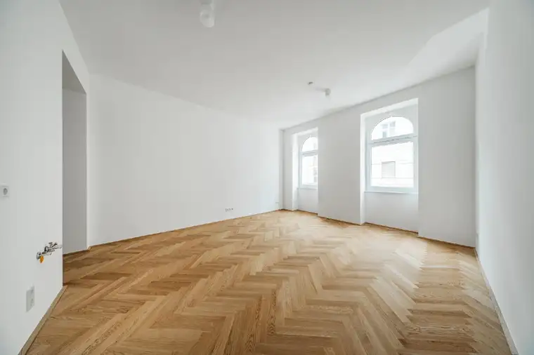 Vladimir Adamovic, JP Immobilien