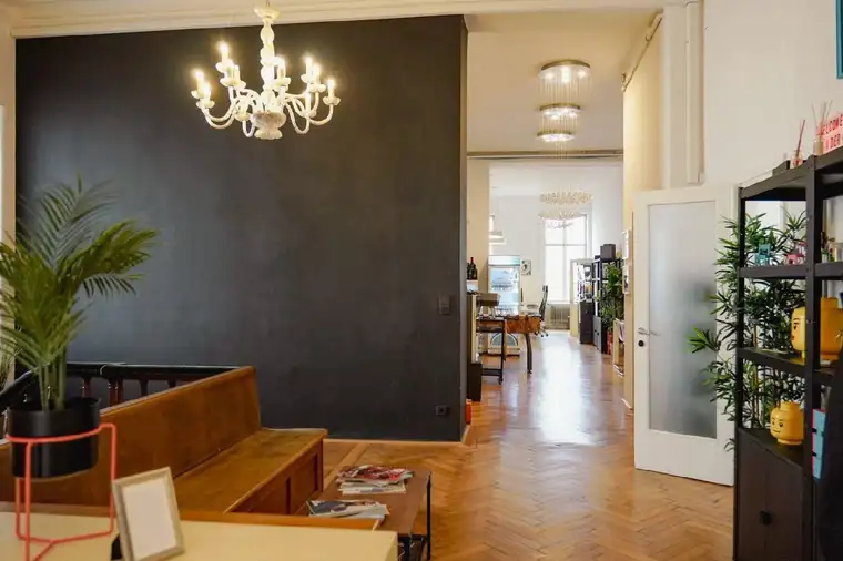 Unbefristete, repräsentative Bürofläche mit Altbaucharme Nahe Margaretenplatz zu mieten