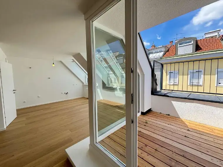 Sonnendurchflutete Maisonette mit Charme &amp; Terrasse &amp; Garage beim Kutschkermarkt 1180 Wien