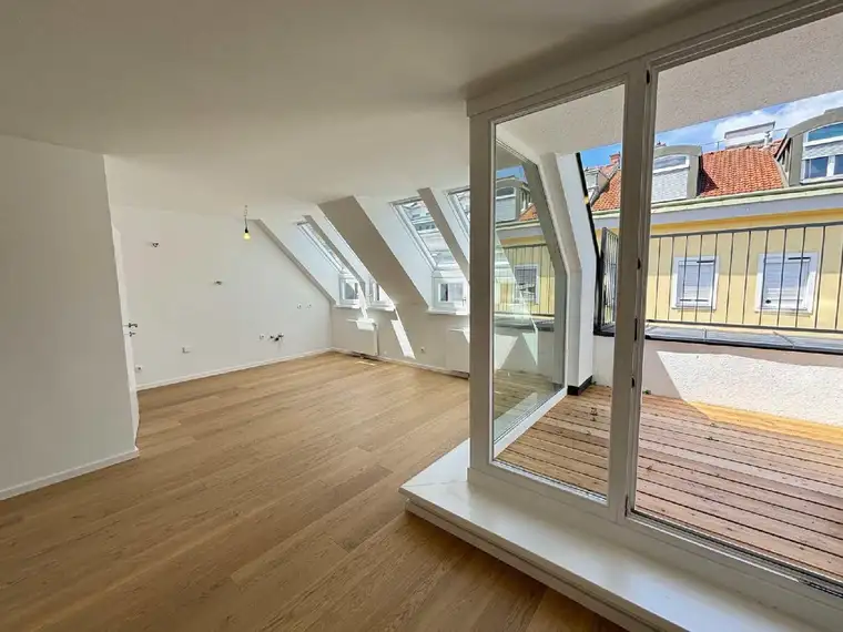 Sonnige Maisonette mit Charme, Terrasse &amp; Garage beim Kutschkermarkt 1180 Wien