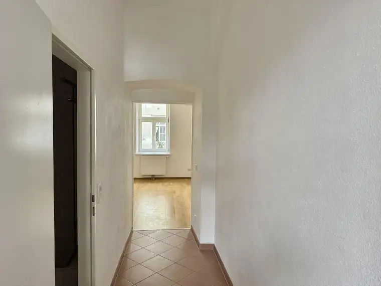 Wunderschöner Altbau zwischen Schlossquadrat und Naschmarkt