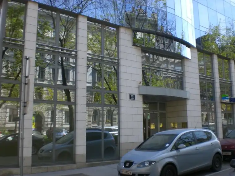 Kathrin Fercher, JP Immobilien