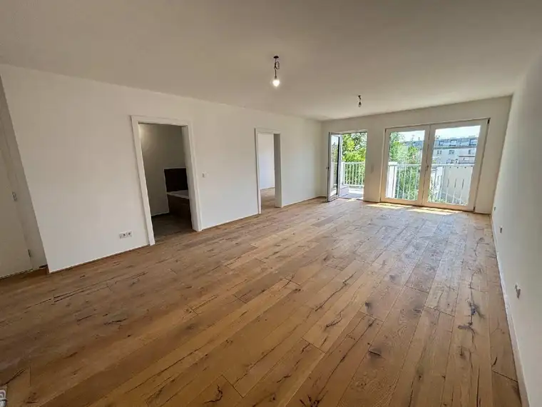Cityflair &amp; Grünblick: 3 Zi Neubau Erstbezug mit Balkon &amp; Sauna Nähe Meiselmarkt