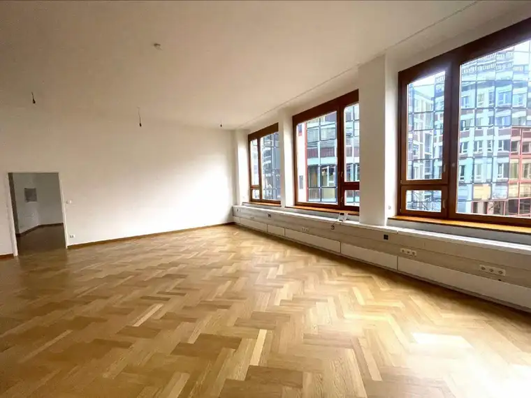 Kathrin Fercher, JP Immobilien