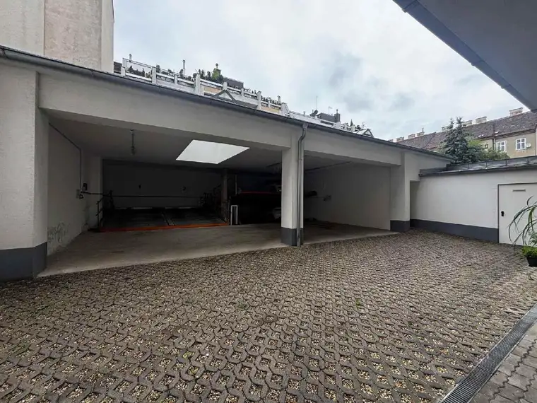 Garagenplatz (Stapelparker) in Neubau zu kaufen