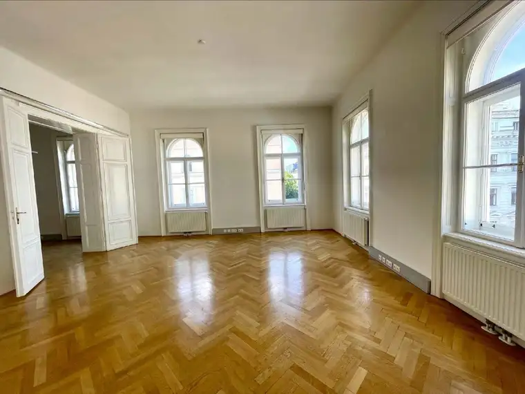 Kathrin Fercher, JP Immobilien