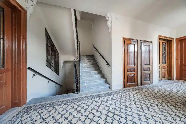 Klassischer Wiener Stilaltbau mit vielfältigen Nutzungsmöglichkeiten