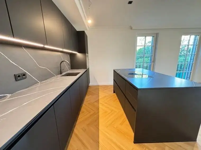 STIL I ELEGANZ I GRÜNLAGE - Exklusives Wohnen mit Garage in STILVILLA in 1180 Wien