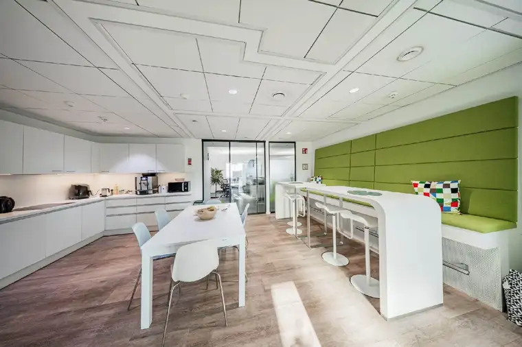 Barrierefreies und gut aufgeteiltes Büro im Greenworx zu mieten