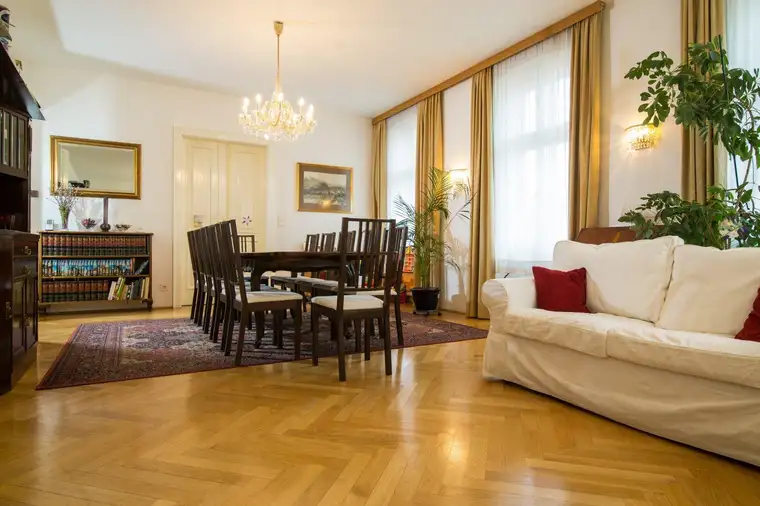 Luxuswohnung mit viel Raum, und dazu Dachbodentraum!