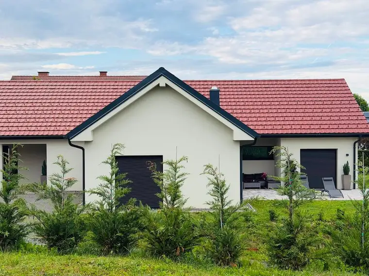 Provisionsfrei! "Wohnen mit Stil im Grünen" Bungalow/ Nähe Bad Gleichenberg