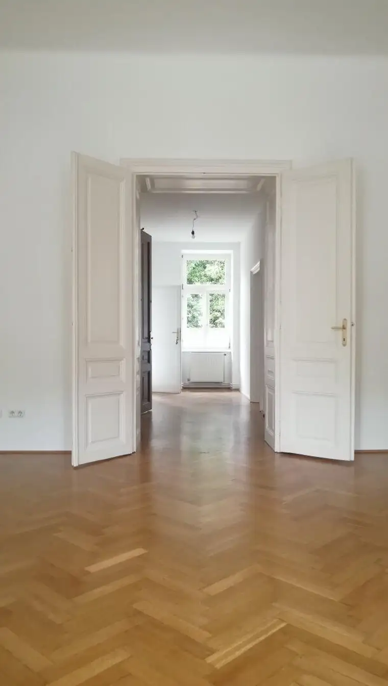 3- Zimmer Wohnung - TOP ALTBAU - in Wiener Neustadt