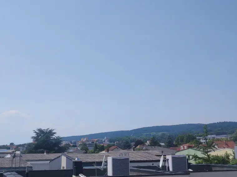Doppelhaushälfte mit Garten, großer Dachterrasse und Keller in Eisenstadt