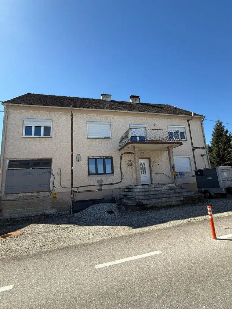 Vielfältiges Mehrfamilienhaus in Gunskirchen: Renovierungsbedürftig, viel Potenzial!