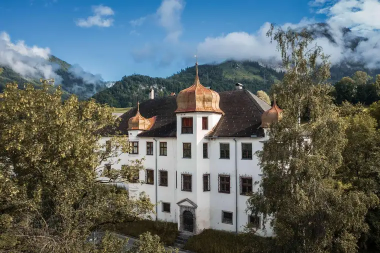 Schloss Achenrain in Kramsach, Tirol: Historisches Juwel