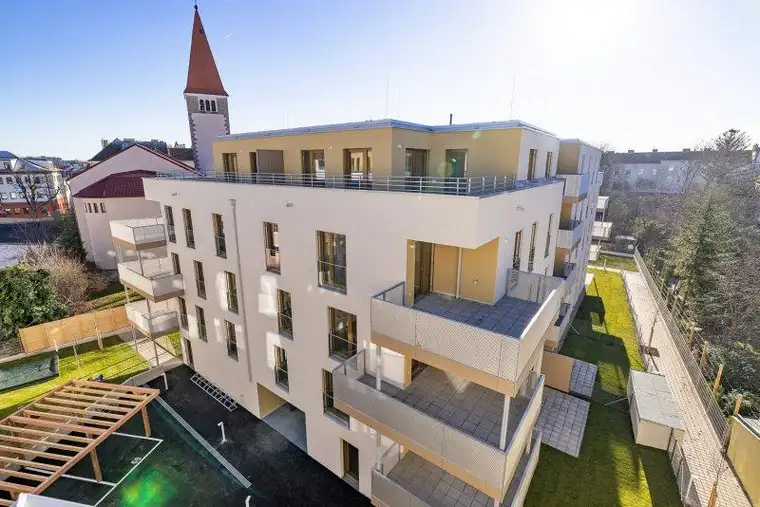 KOLL.home: PROVISIONSFREIE 4-ZIMMER-EIGENTUMSWOHNUNG IN TOP-LAGE IN WIENER NEUSTADT 
 
