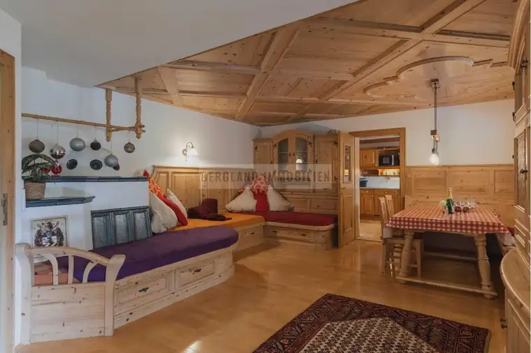 Traumhaft renoviertes Apartmenthaus in der Zugspitzarena auf großem Grundstück