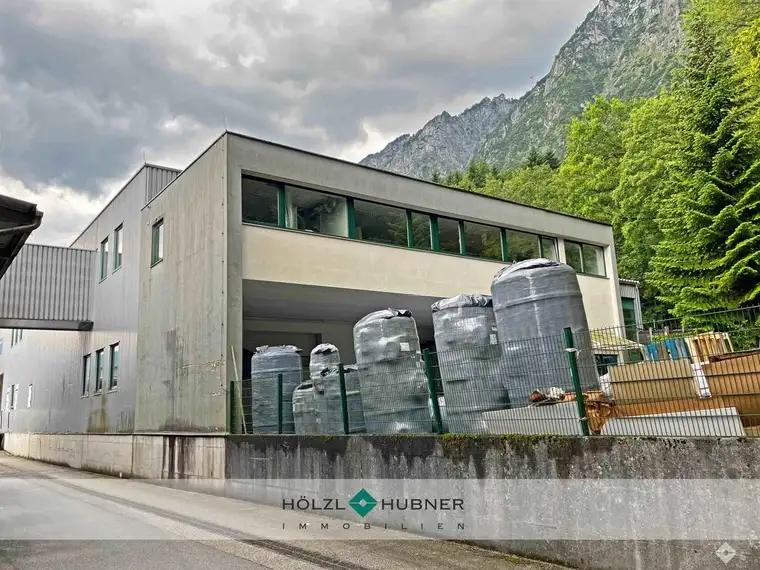 Var. 3: Betriebsliegenschaft in Stadtnähe zur Miete