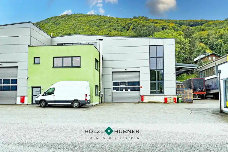Lagerflächen mit Büro in Hallwang zu vermieten