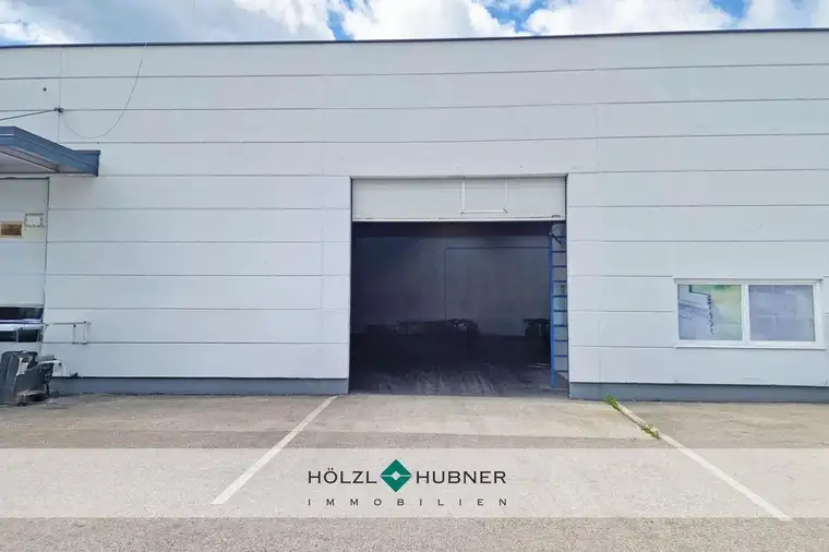 Halle mit Büroflächen, nahe Autobahnanschluss