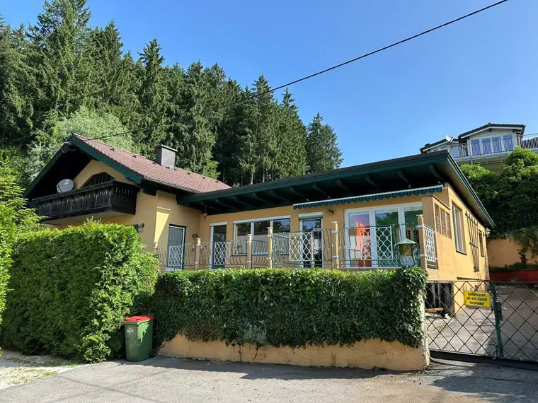Einfamilienhaus in naturnaher Lage in Hallwang