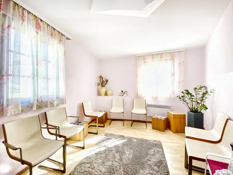 ALTSTADT-FLAIR PUR - Charmante 3-Zimmer-Altbauwohnung in Hallein