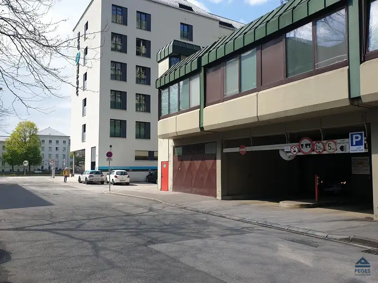 Tiefgaragenplatz in zentraler Stadtlage - Nähe Zentrum/ Mirabell