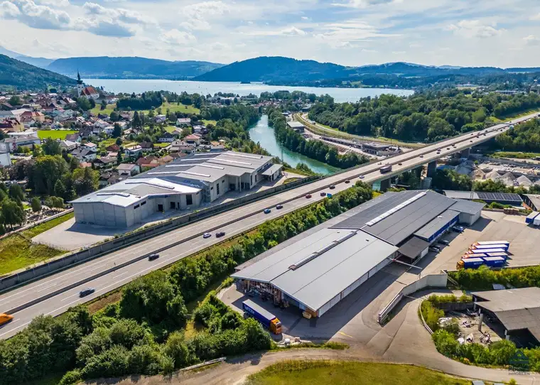 1A: Moderne Büroflächen Nähe Attersee/ Gewerbegebiet Lenzing