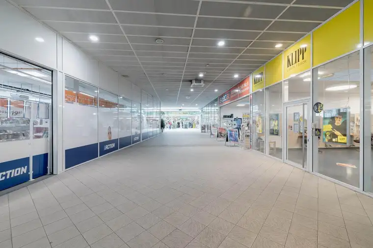 Geschäftslokal in EKZ Salzburg-Mitte - Preis auf Anfrage