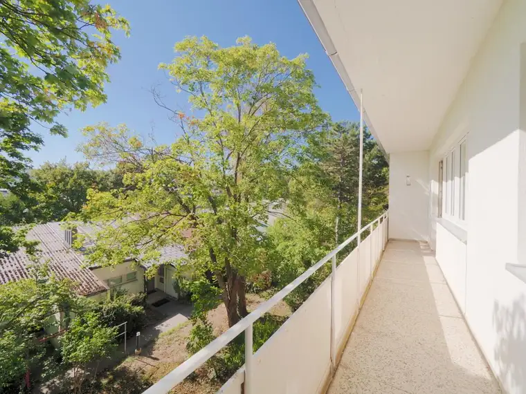 3 Zimmer, Loggia &amp; ca. 70 m² – Wohnung mit Entwicklungspotenzial in Maria Enzersdorf!