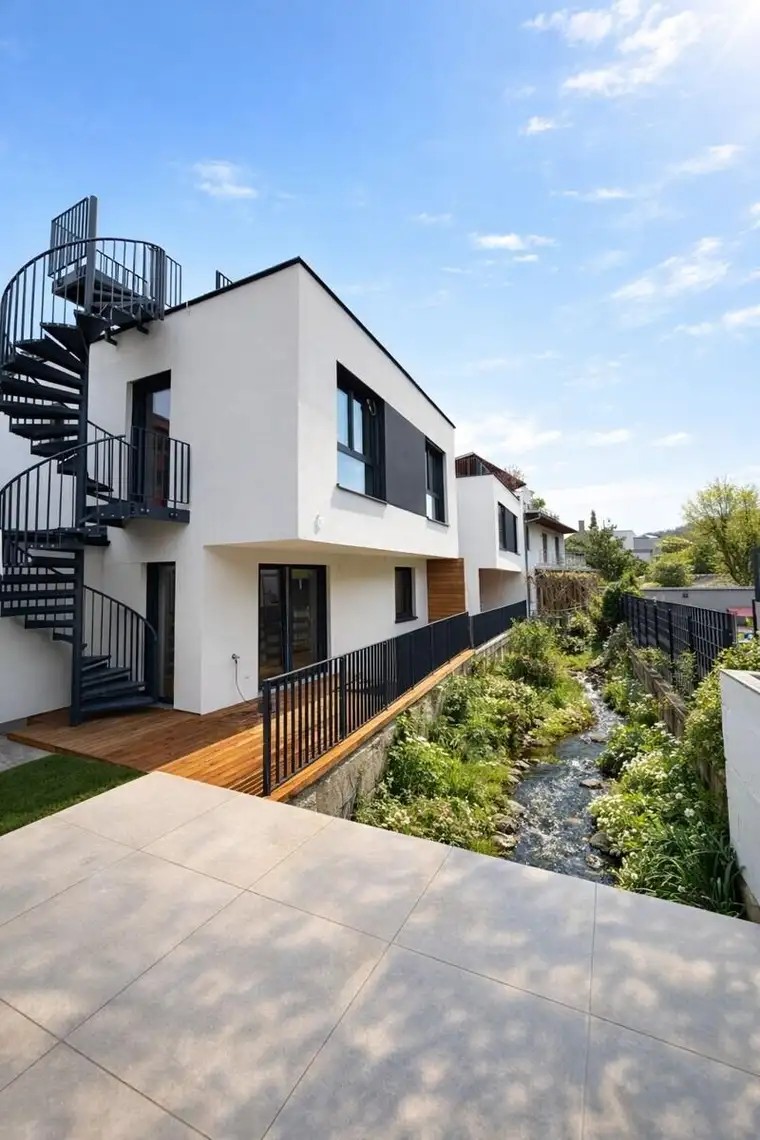 Ihr neues Zuhause – Stilvolle Doppelhaushälfte mit einzigartiger 360° Dachterrasse!