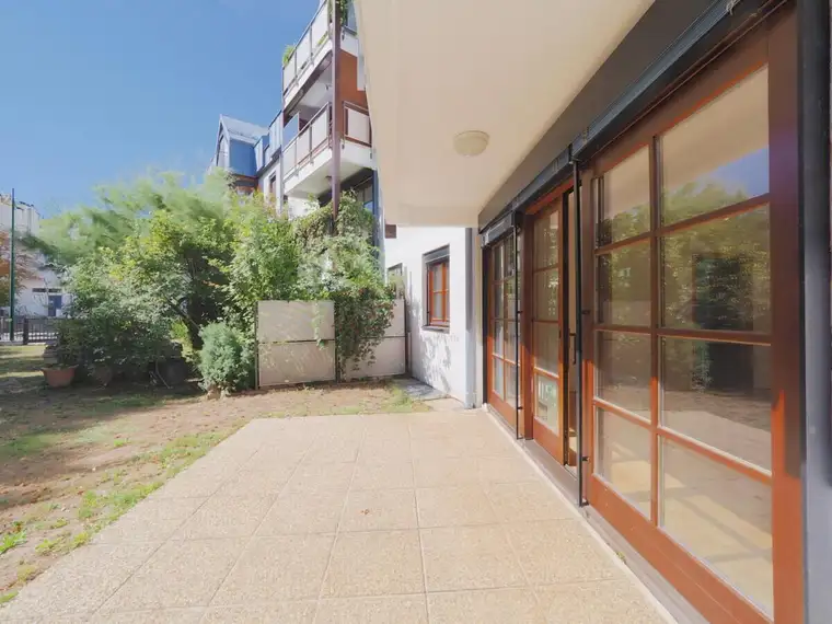 Gartenglück! 3+ -Zimmer-Wohnung mit eigenem Garten und Garage in Mödling!