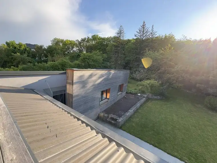 Wo sich leben und arbeiten gut anfühlen! Villa und Nebenhaus in Gießhübl!Wohn- und Firmensitz