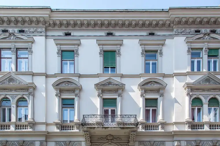 Großzügiges Altbauobjekt nahe Kaiser-Josef-Platz | 121 m² Bürofläche in bester Lage! Flexibel gestaltbar!