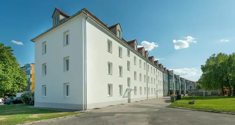 RUHIGE 2-ZIMMER-WOHNUNG - NÄHE MURPARK UND AUTOBAHN