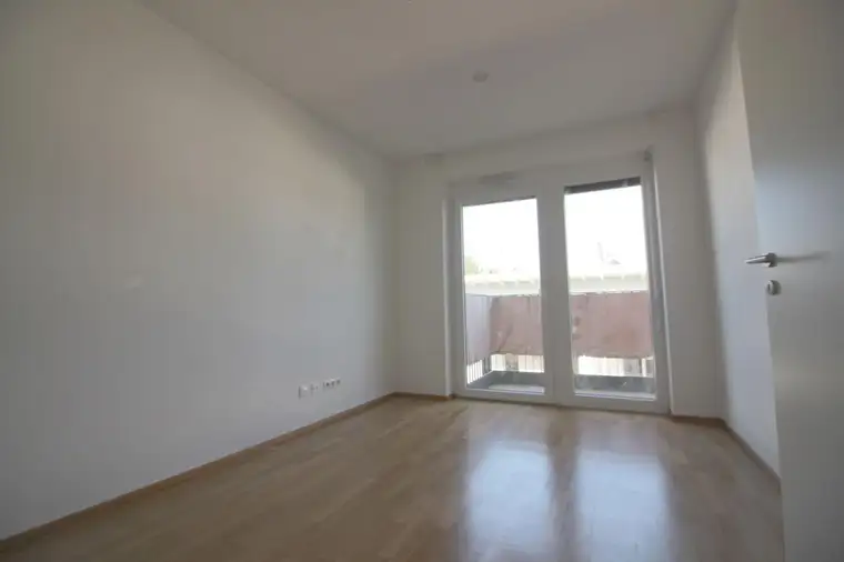 MODERNE 2-ZIMMER-WOHNUNG MIT BALKON IN UNI-NÄHE