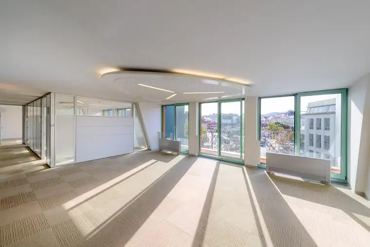 ATTRAKTIVE BÜROFLÄCHE MIT AUSSICHT IN BEGEHRTER INNENSTADTLAGE!