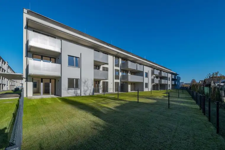 MUR RESORT - MODERNE 3-ZIMMER-WOHNUNG MIT SONNIGEM BALKON UND PARKPLATZ
